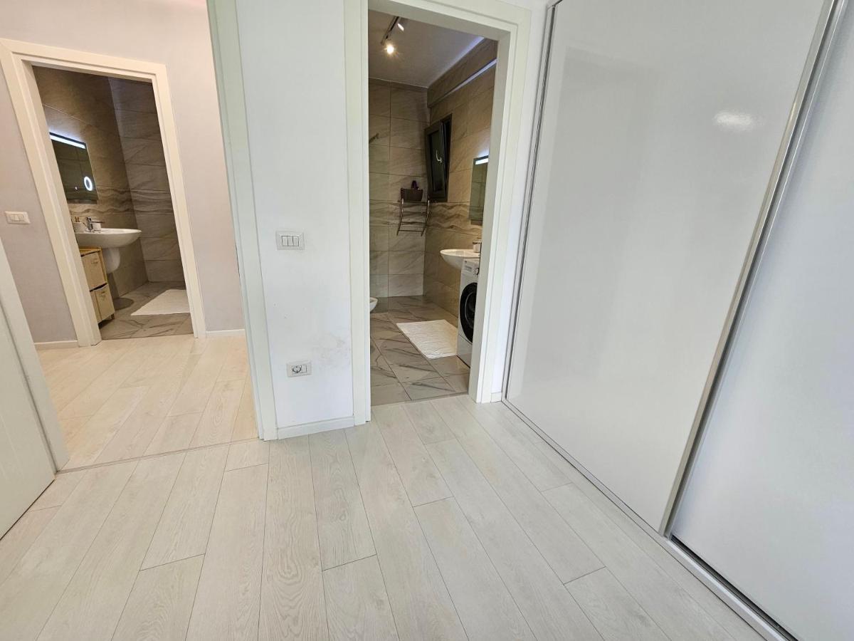 Tower Bridge Apartment Tirana Exterior photo