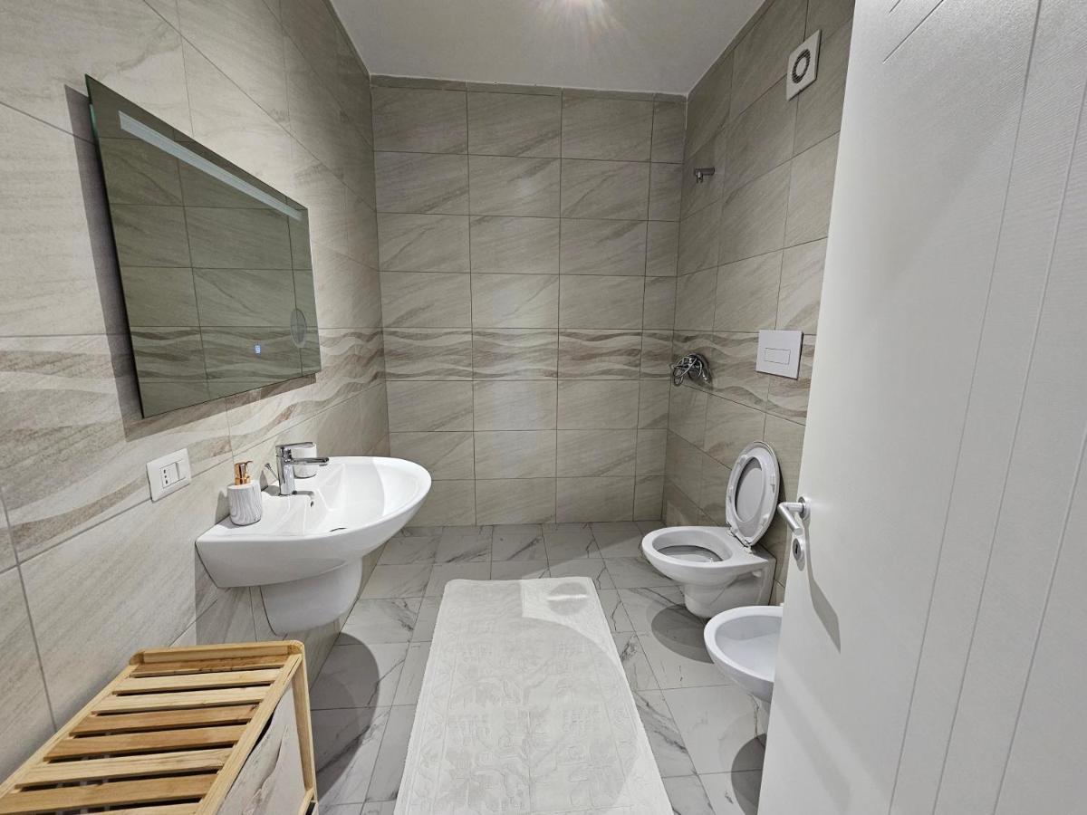 Tower Bridge Apartment Tirana Exterior photo